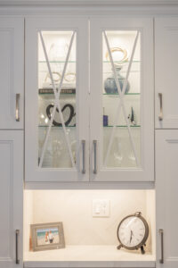 white_shaker_cabinet_kitchen_design_mississauga