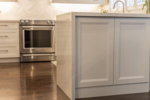 white_shaker_cabinet_kitchen_design_mississauga