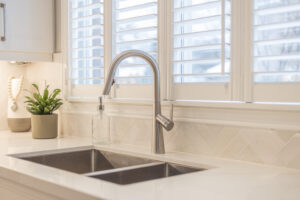 white_shaker_cabinet_kitchen_design_mississauga