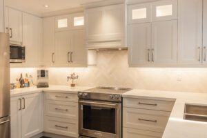 white_shaker_cabinet_kitchen_design_mississauga