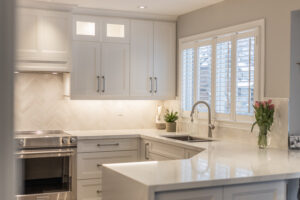 white_shaker_cabinet_kitchen_design_mississauga