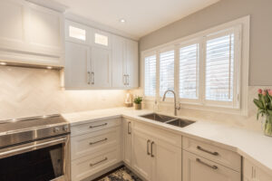 white_shaker_cabinet_kitchen_design_mississauga