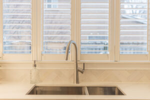 white_shaker_cabinet_kitchen_design_mississauga