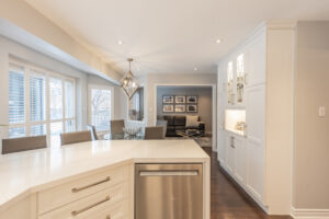white_shaker_cabinet_kitchen_design_mississauga