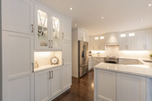 white_shaker_cabinet_kitchen_design_mississauga
