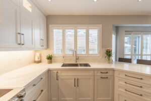 white_shaker_cabinet_kitchen_design_mississauga