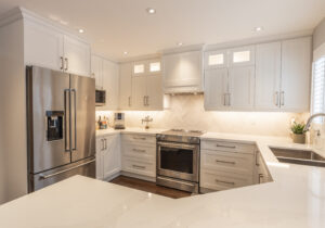white_shaker_cabinet_kitchen_design_mississauga