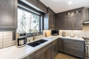 transitional_dark_wood_cabinets_mississauga_kitchen_design