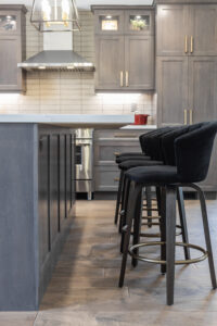 transitional_dark_wood_cabinets_mississauga_kitchen_design