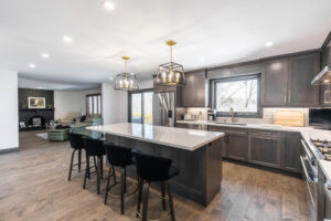transitional_dark_wood_cabinets_mississauga_kitchen_designt