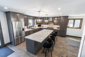 transitional_dark_wood_cabinets_mississauga_kitchen_design