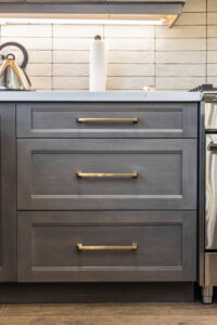 transitional_dark_wood_cabinets_mississauga_kitchen_design