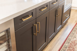 Modern_white_cabinets_kitchen_design_oakville