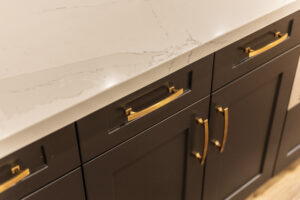 Modern_white_cabinets_kitchen_design_oakville