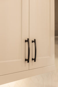 Modern_white_cabinets_kitchen_design_oakville