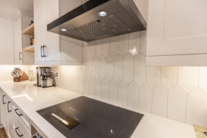 Modern_white_cabinets_kitchen_design_oakville