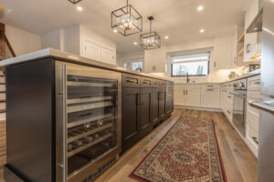 Modern_white_cabinets_kitchen_design_oakville