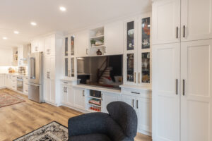 Modern_white_cabinets_kitchen_design_oakville