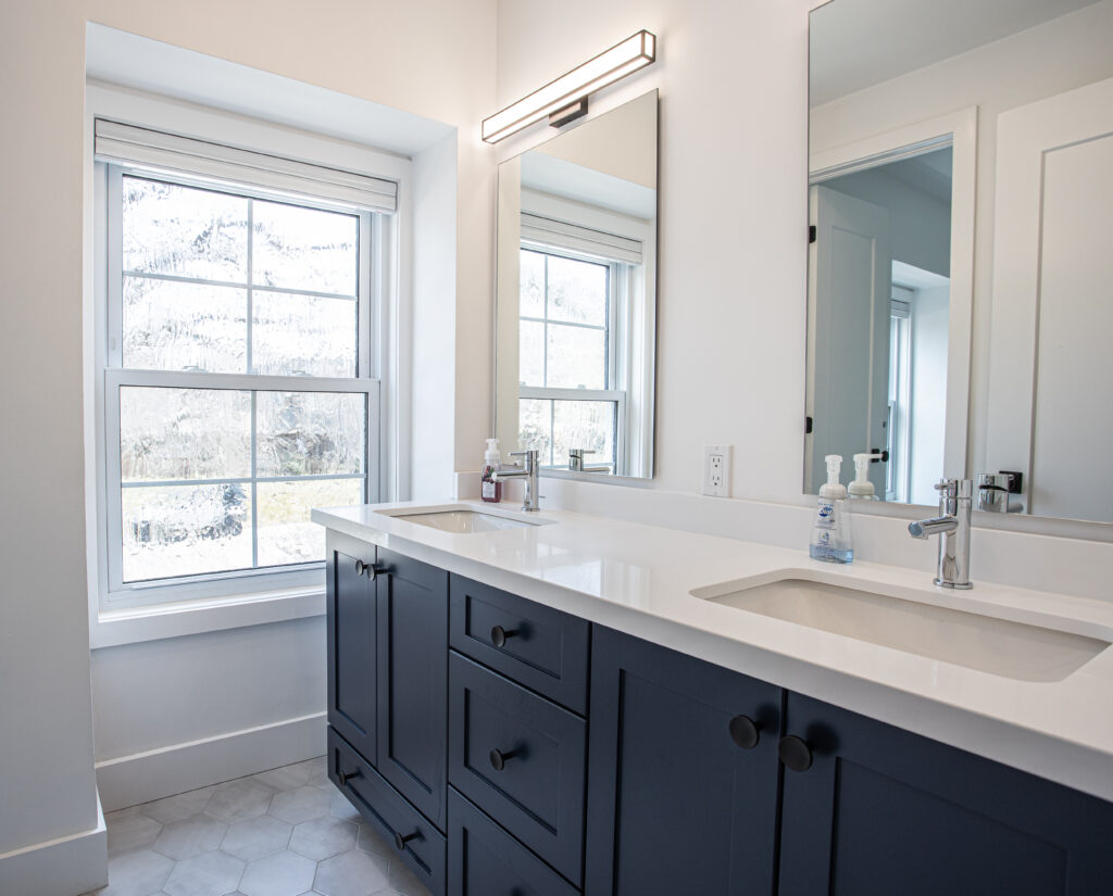 modern_bathroom_design_mississauga