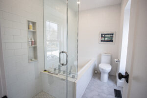 modern_bathroom_design_mississauga