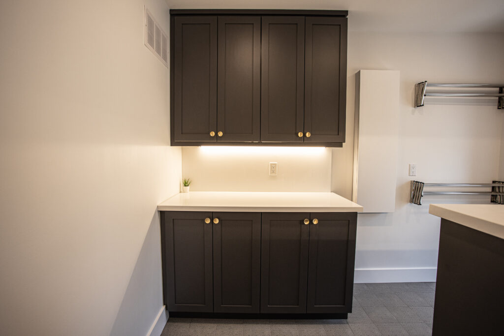 modern_laundry_room_design