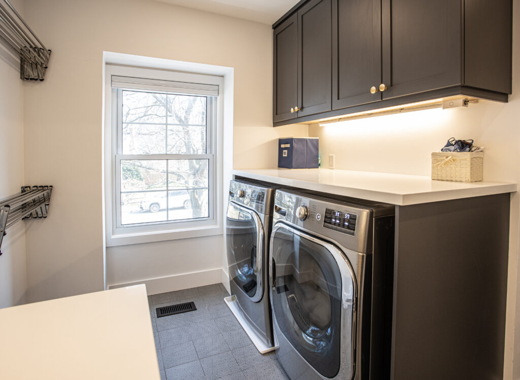 modern_laundry_room_design