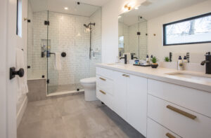 modern_bathroom_design_mississauga