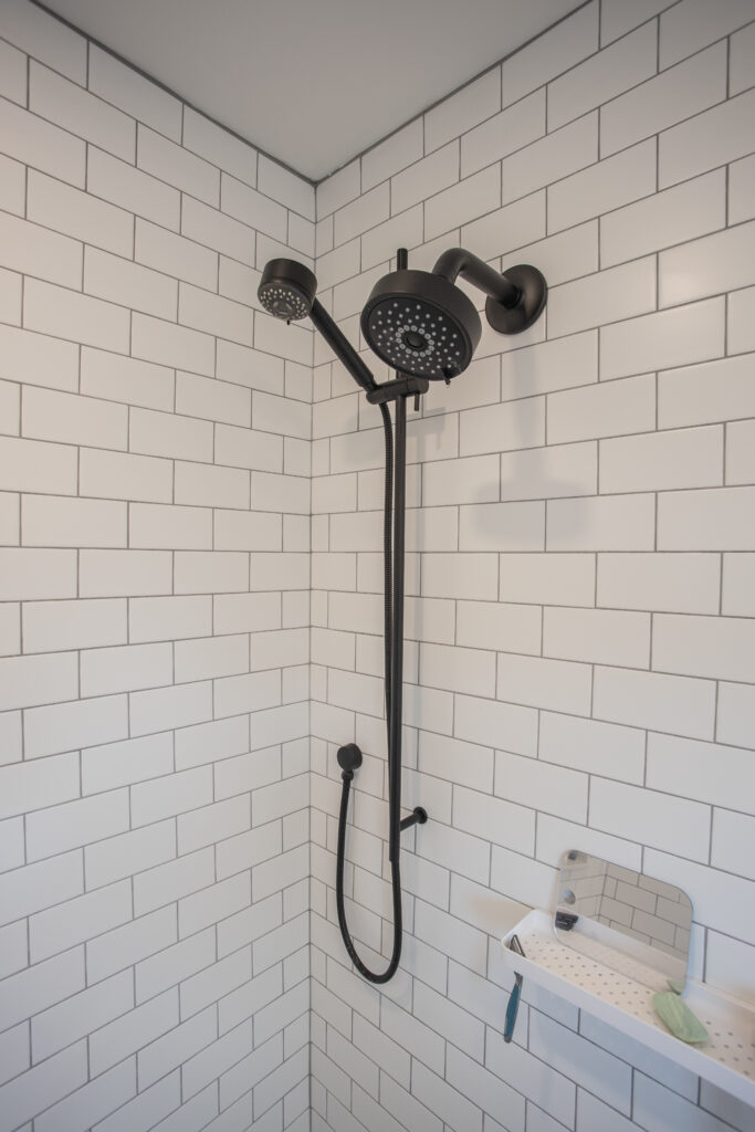 modern_bathroom_design_mississauga