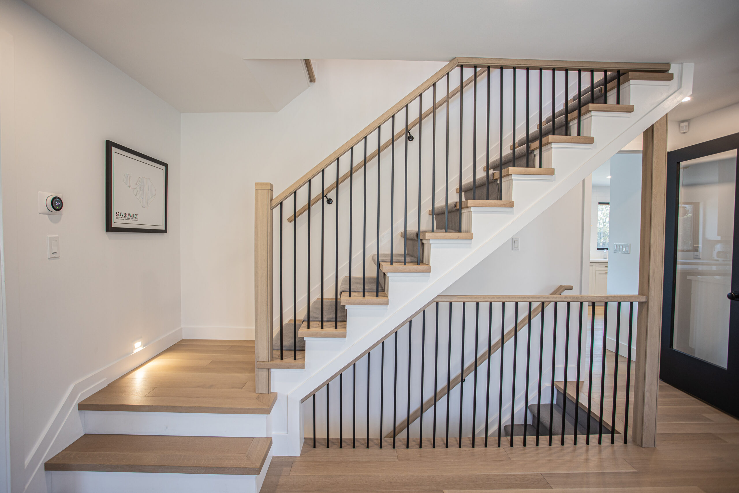 modern_wood_staircase_design_mississauga