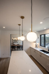 modern_luxury_two_tone_kitchen_design_mississauga
