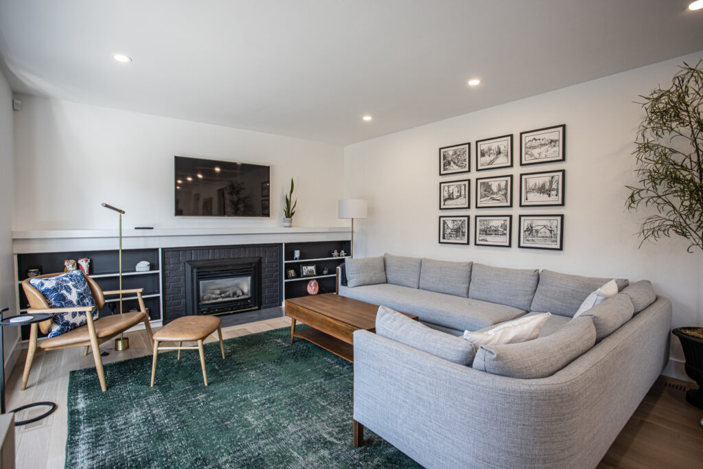 modern_living_room_renovation_mississauga