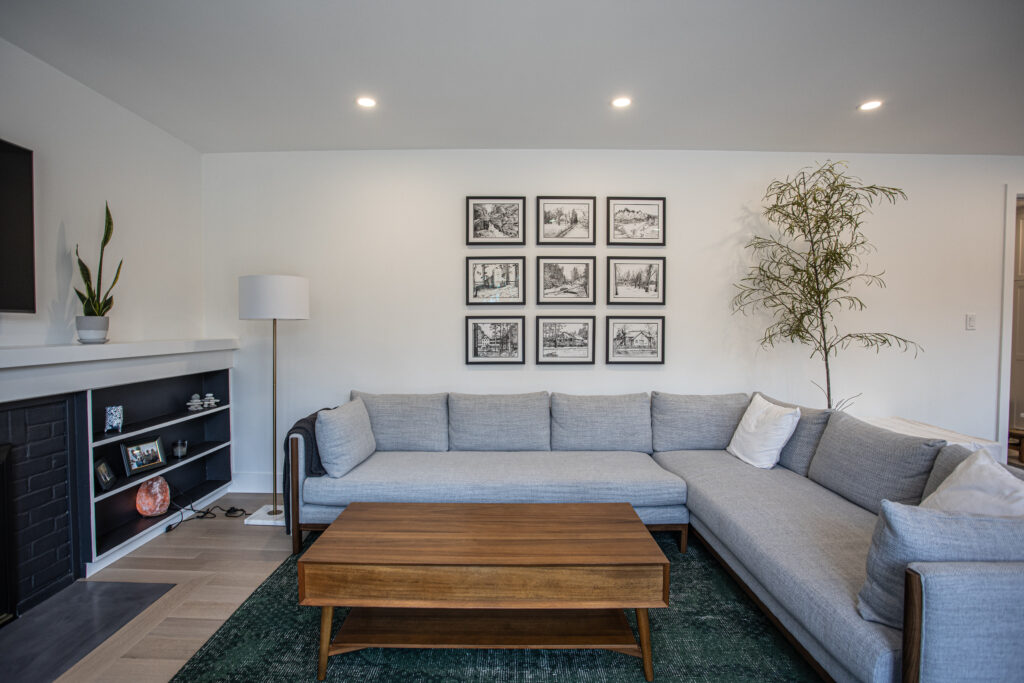 modern_living_room_renovation_mississauga