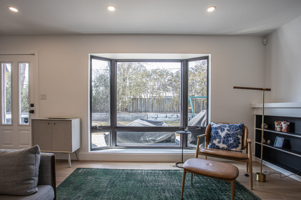 modern_living_room_renovation_mississauga