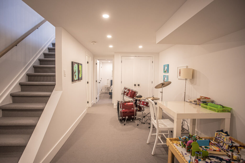 modern_basement_renovation_mississauga