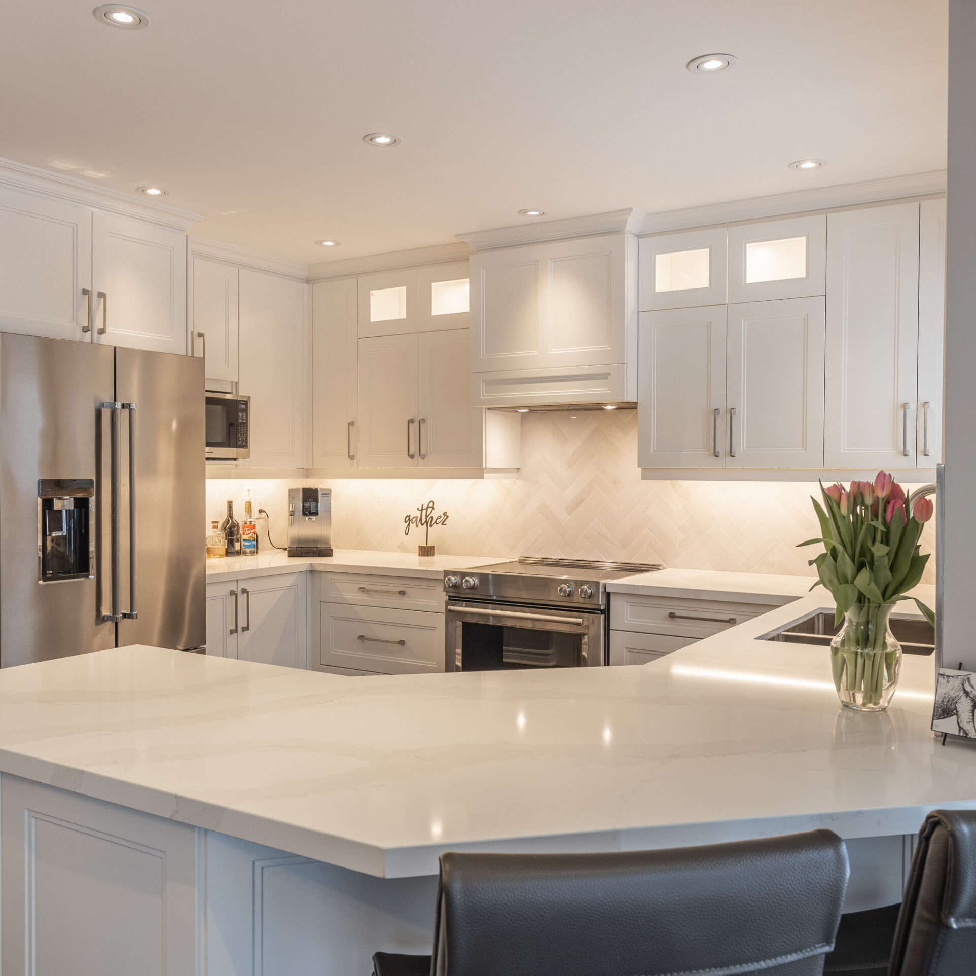 white_shaker_cabinet_kitchen_design_mississauga